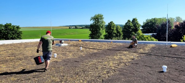 ZŠ Na Výsluní - rekonstrukce střešního pláště - pavilon C, D, E, F - záměr č. 327