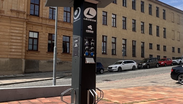Solární cyklonabíječka na Mariánském náměstí