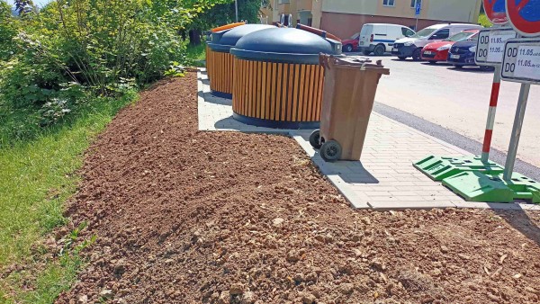 Polopodzemní kontejnery v ul. Rychtalíkova