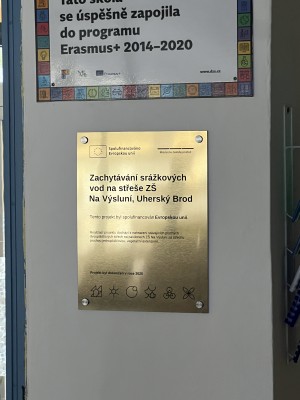 ZŠ Na Výsluní - rekonstrukce střešního pláště - pavilon C, D, E, F - záměr č. 327