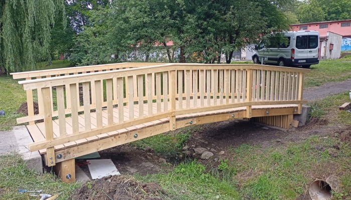 Rekonstrukce lávek přes Vinohradský potok