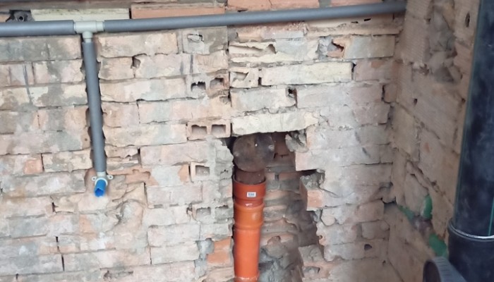ZŠ Na Výsluní, pav. D – Orava hygienického zázemí a kanalizace