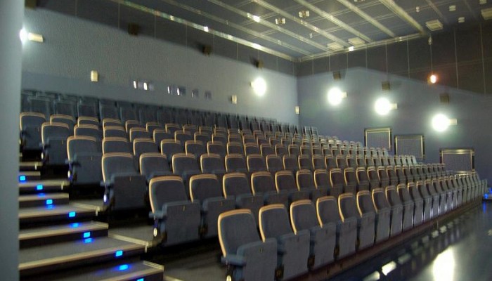 Nové sedačky na Zimním stadionu Uherský Brod